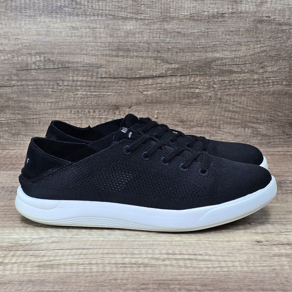 REEF SwellSole Neptune Men's Size 12 Black White Lace Up Knit Comfort Shoes
